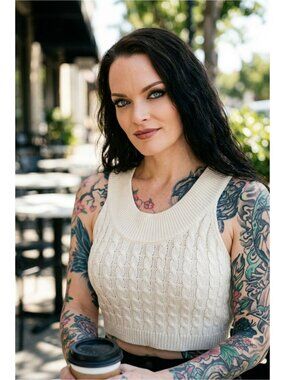 Next Issue ✦ Ivory Cable Knit Sleeveless Crop Top ✦ Scoop Neck Lightweight S